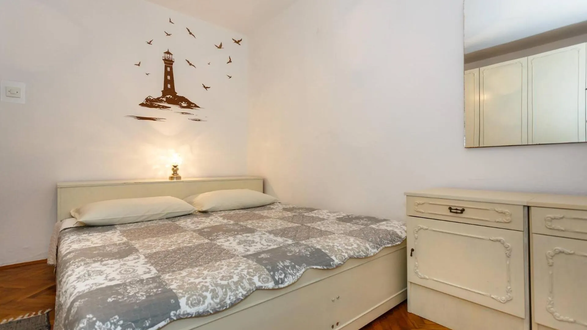 Shabby Chic Apartment Disente Nr1 Close To Krk Centre Krk Town 0*,