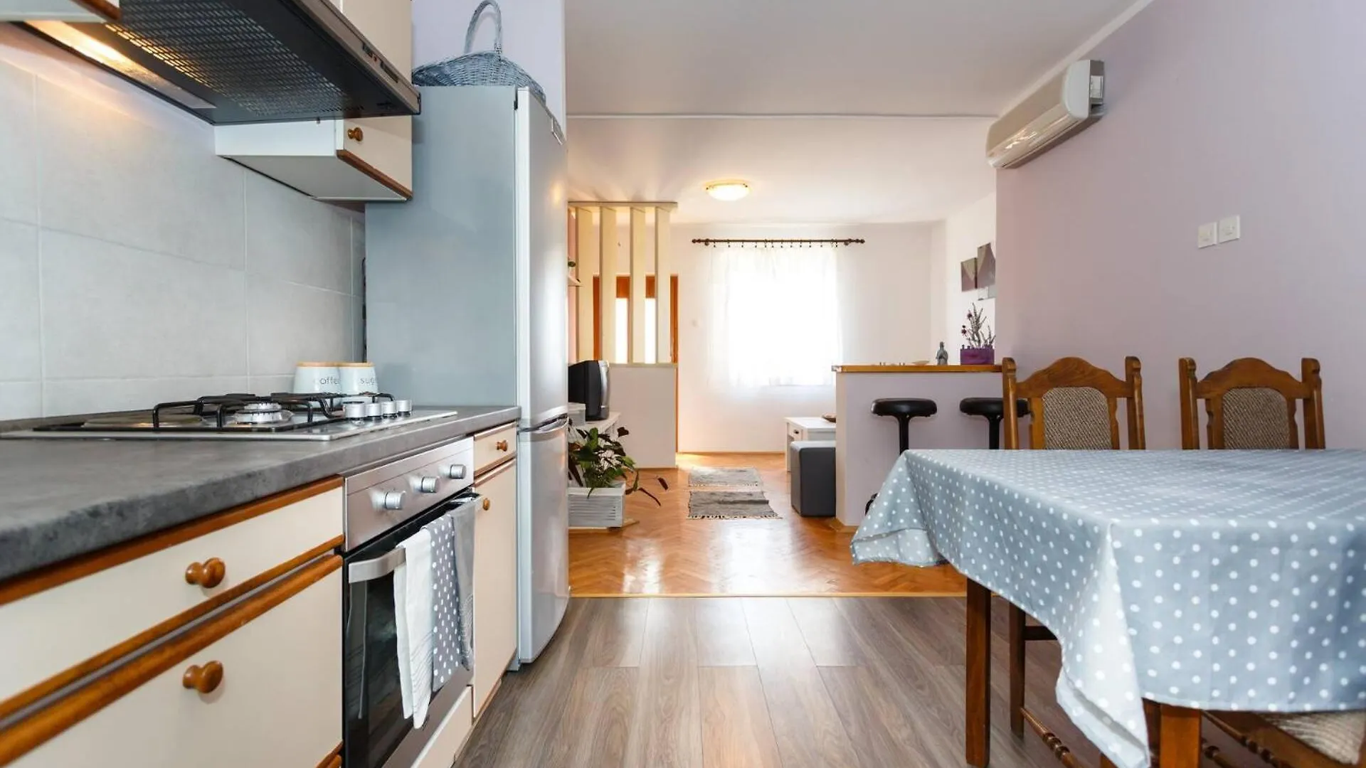 Shabby Chic Apartment Disente Nr1 Close To Krk Centre Krk Town Croatia